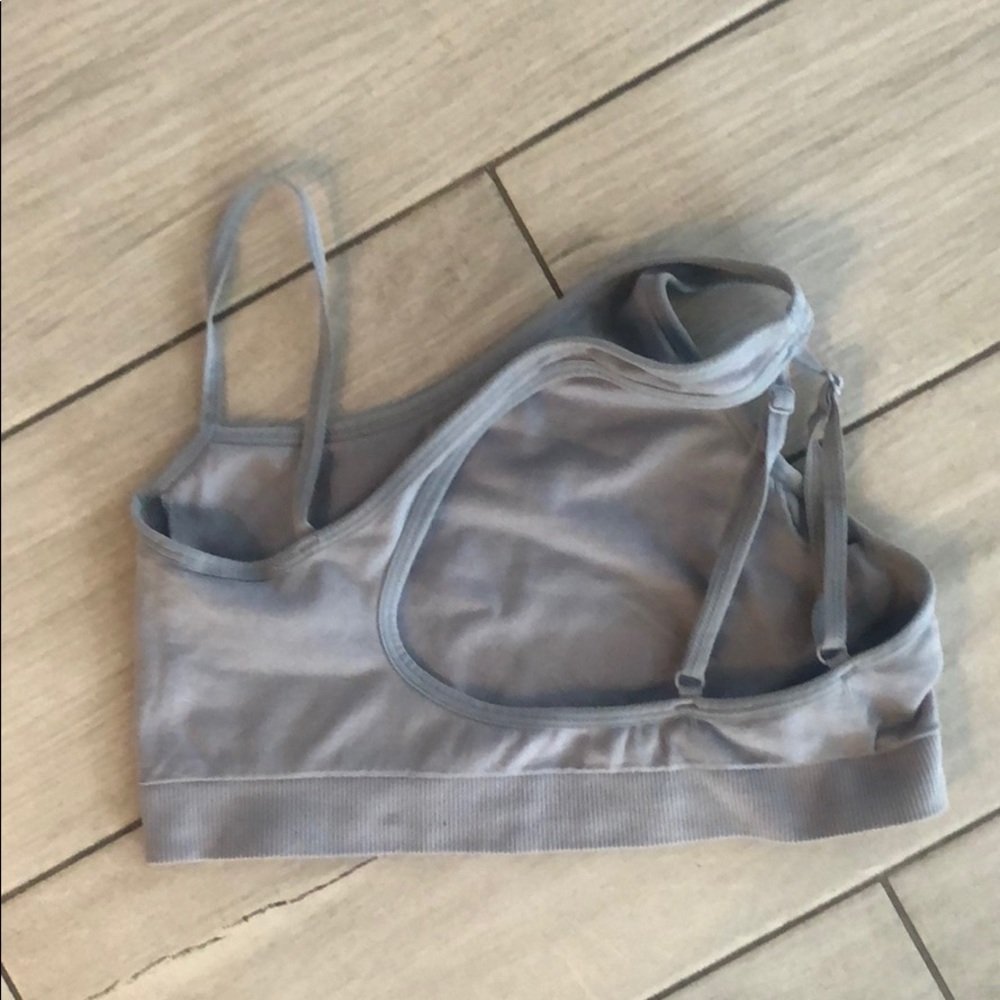 Asymmetrical Sports Bra - Picture 2 of 2